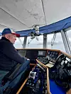 STØ KURS: Stig Silden i styrhuset på en av de siste turene.