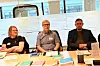 Dnmf-delegasjonen diskuterer på bakrommet.