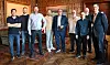 KLARE: DSO-delegasjonen er klar til forhandlingene. Fra venstre: Vidar Haltbakk, Ingar Bøyum, Trond Borg, Trond Kommedal, Hans Sande, Dagfinn Kristiansen, Bjarte André Mjåseth, Sten Langøy og Erling Fasting.