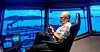 KAPTEINEN: På broa styrer Herbjørn Larsen. – Vi legger merke til og setter pris på at rederiet bidrar til den norske maritime klyngen ved å satse norsk. Det er imponerende at de holder sin post. Jeg er sikker på at Rostein blir min siste arbeidsplass. Selv om jeg sikkert kan ha det bra andre steder også, så ser jeg ikke for meg at jeg kan få det bedre enn her i Rostein. Vi har gode båter og får nok midler til å drifte dem på en god måte. Arbeidsmiljøet er også upåklagelig. Når folk trives på båten, så er det lettere å få folk til å gjøre mer, og de tar også mer initiativ til å gjøre ting selv. Da er vi i en god sirkel. Om du er kaptein, chief eller styrmann, så må man av og til også være matros om nødvendig. Norsk arbeidskultur kjennetegnes ved at alle skal bidra og at ingen skal være «for gode» på et lag. Som kaptein ønsker jeg at det skal være slik.