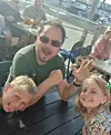 FAMILIELIV: Hjelmeland ser fram til enda flere fine stunder med Bastian (11) og Olea (8) når han går inn på den nye 2:1-rotasjonen.