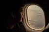 KLAR FOR LANDING: Kaptein Thomas Høyland på vei til mannskapsbytte i Brønnøysund.