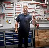 MOTORMANNEN: Nikolai Larsen var selv lærling i Rostein, og har siden blitt her. - Rostein er flinke på å rekruttere de som har tatt læreperioden i rederiet. Det er mange av oss som har blitt her etter endt utdannelse. Det virker som de satser på å videreutvikle kompetansen man trenger. Det føles som de setter stor pris på oss.