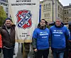 MARKERING: Støtte til SAS-ansatte på Eidsvoll plass. Fra høyre tidligere økonomisjef Christian Fossum, Bjørn Thorvaldsen og Håkon Eidset.
