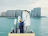 3. PLASS til Han Lwin Oo: Komposisjonen er tydelig todelt og kan leses som et visuelt skille mellom livet på havet og livet på land – to verdener som framstår adskilt.  FOTO: Han Lwin Oo